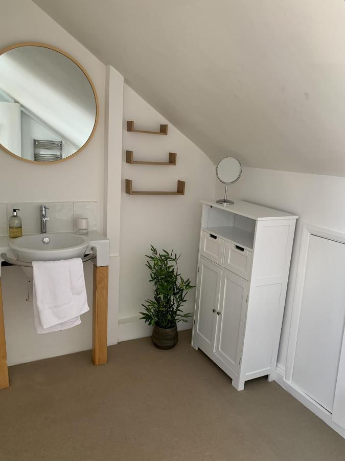 Lovely Newly Refurbished Apartment In Battersea Londra Dış mekan fotoğraf