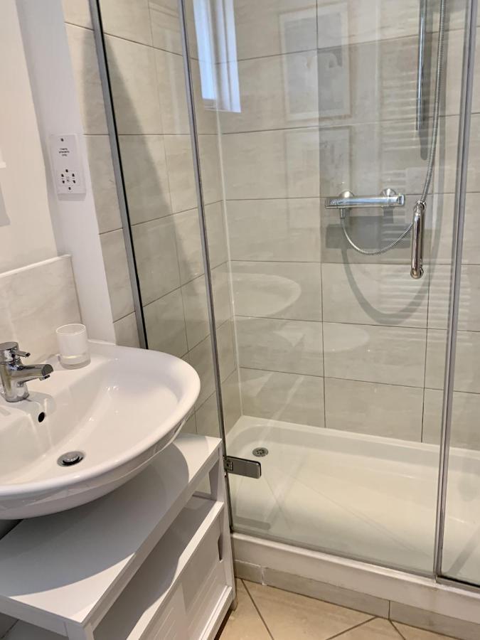 Lovely Newly Refurbished Apartment In Battersea Londra Dış mekan fotoğraf